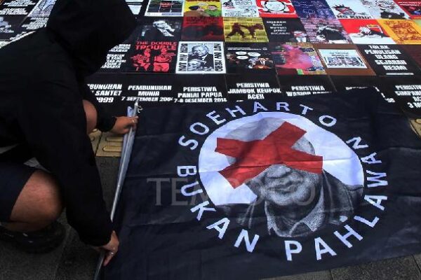 GEMAS Kirim Buku ke Kemensos Tolak Gelar Pahlawan Soeharto GEMAS tolak gelar pahlawan Soeharto kirim buku ke Kemensos