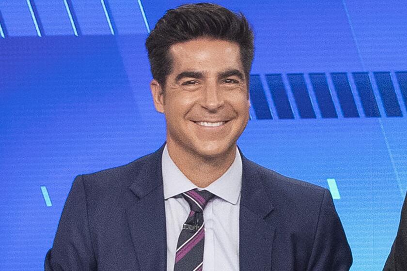 Jesse Watters dari Fox News mengakui kesalahan dalam program yang mengklaim Newsom berbohong tentang panggilan Trump.