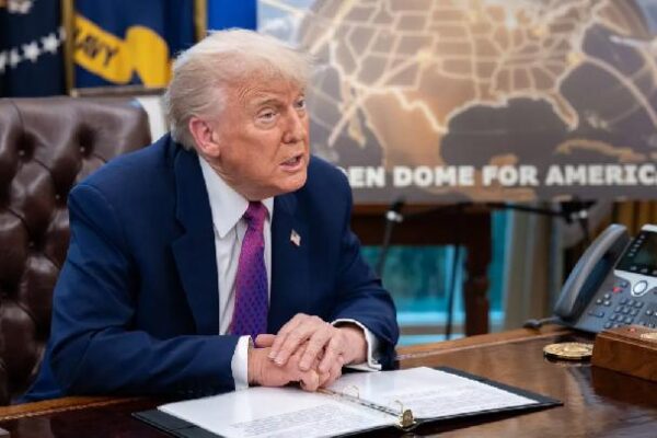 Pegawai Kementerian Luar Negeri AS Menangis Usai Dipecat Trump