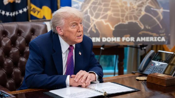 Pegawai Kementerian Luar Negeri AS Menangis Usai Dipecat Trump